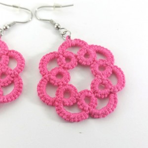 Lace earrings in the shape of a wreath - handmade| Jimot.cz
