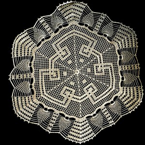 Háčkovaná dečka  42 cm