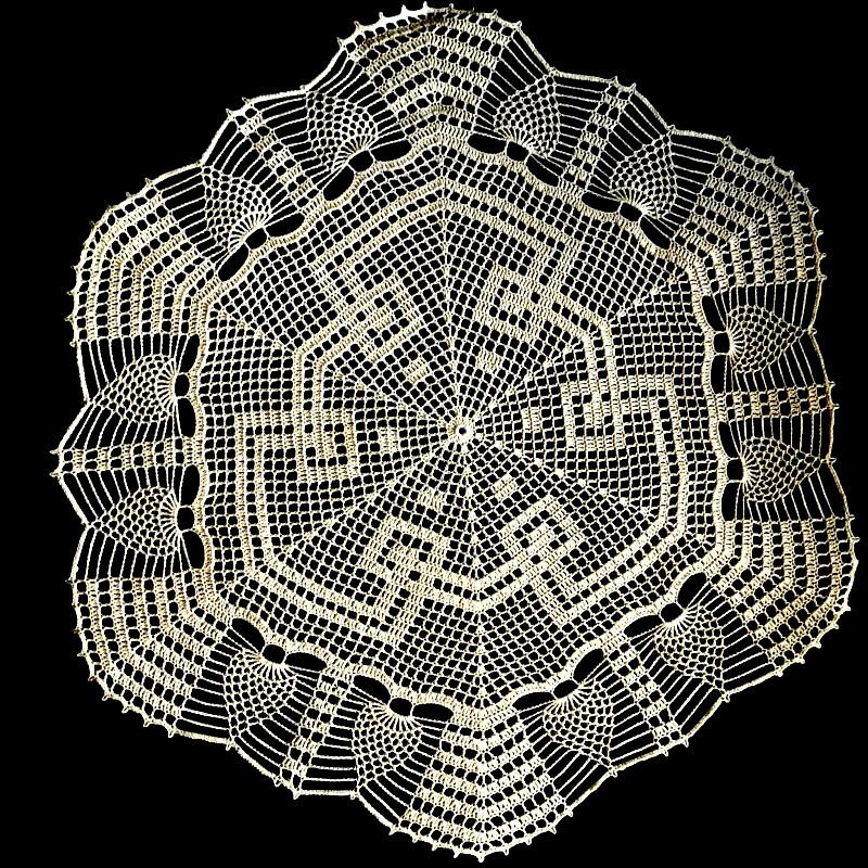 Háčkovaná dečka  42 cm