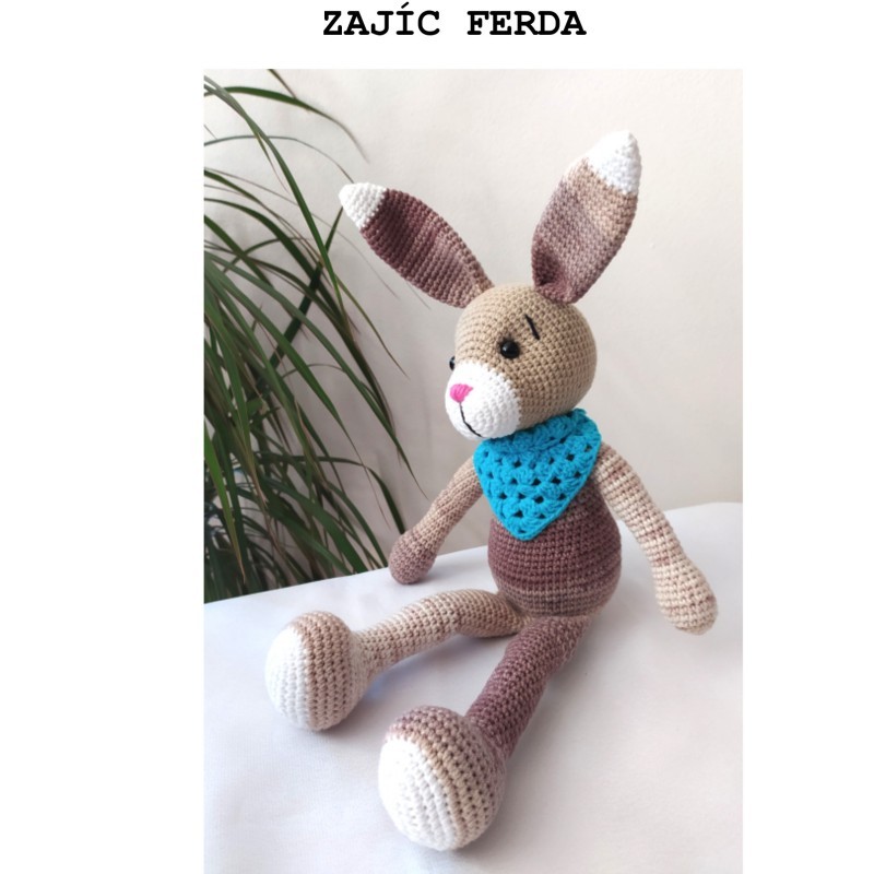 Zajíc FERDA háčkovaný