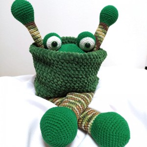 Kvak Pyjama-Eater: Crochet Frog Craft Kit | Jimot.cz