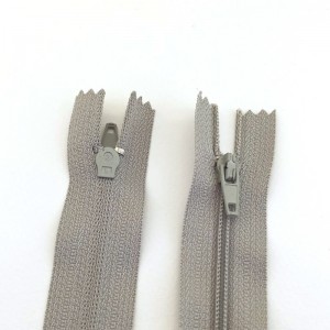 Plastikowy zamek spiralny 3 mm - 16 cm | Jimot.cz