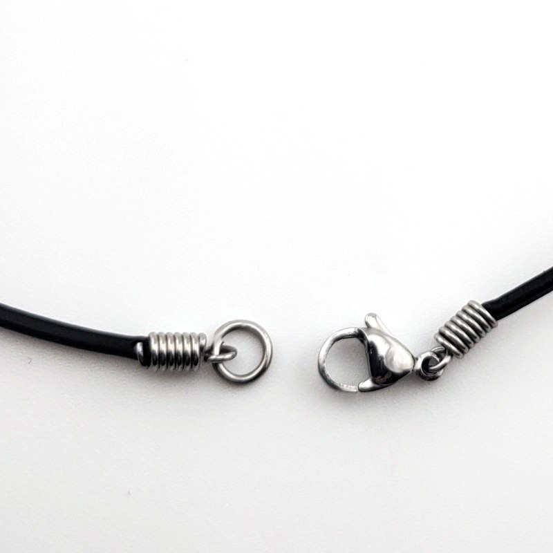 Leather necklace, stainless steel ends | Jimot.cz